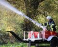 Bild: jma
Die Teilnehmer üben bei der praktischen Ausbildung auch den Umgang mit dem Schlauch ein.