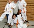 Bild: exb
Trainer Georg Baumer freute sich mit den Nachwuchs-Judokas über ihre guten Ergebnisse.