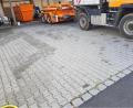 Bild: e
Das beschädigte Pflaster im städtischen Bauhof. Es wird jetzt komplett erneuert.