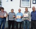 Bild: rat
Das Bild zeigt von rechts: OV-Vorsitzender Manfred Kratzer, Michael Meier (2. Platz), Bruno Voit (Sieger), Siegfried Weber (3.) sowie Helmut Plannerer (Trostpreisgewinner).