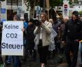 Bild: Kunz
"Wo's woll'n wir" Koane CO2-Steuer", feuerte Bauer die Demonstrationsteilnehmer an.