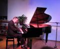 Bild: aks
Boogie Woogie in Bestform: Martin Pyrker begeisterte in der Kulturscheune Elbart.