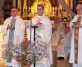 Bild: sön
Klosterdirektor Ulrich Schrapp, Dekan Markus Brunner und Pater Slawomir Niemczewski (von rechts) bei der Amtseinführung in der Pfarrkirche St. Jakobus.