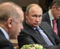 Bild: Kreml/dpa 
Wladimir Putin (Mitte), Präsident von Russland, hat mit Recep Tayyip Erdogan, Staatspräsident der Türkei (links), verhandelt, wie es in Nordsyrien weitergehen soll.