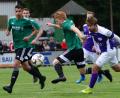 Bild: ham
Der Wernberger Andreas Wagner (links) beobachtet seinen Teamkollegen Sebastian Ebenburger. Der FC empfängt am Sonntag den Neuling aus Stulln.
