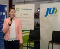 Bild: bey
Bayerns Digitalministerin Judith Gerlach war auf Einladung des "Oberpfälzer Zukunftskreises" - eine Initiative der Jungen Union Oberpfalz - zu Hallenbau Voit Stefan gekommen, sprach und diskutierte anschließend über "Digitalisierung - Chancen für den ländlichen Raum".