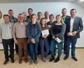 Bild: exb
Die Gewinner des Kirchweihschießens vom Schützenverein Ringelstein Ottengrün: (von links) Alois Böhm, Mario Krätsch, Josef Böhm, Konrad Zintl, VorsiztenderArmin Strohmaier, Raffael Scharnagl, Oswald Weig, Paula Zant, Ludwig Zant, Gerlinde Weig, Sophia Smola, Zweiter Vorsitzender Sascha Schenkl und stellvertretender Bürgermeister Christian Hebert.