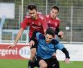 Bild: Schrems
Am vergangenen Sonntag erkämpfte sich der FC Tirschenreuth (Tobias Sammüller, blaues Trikot) gegen den TSV Kirchenlaibach (links Luca Meyer, rechts David Pätzold) in der Nachspielzeit noch einen Punkt. Zum Rückrundenstart empfangen die Kreisstädter am Sonntag des SSV Kasendorf.