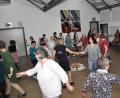 Bild: hcz
Kreistanz im Pfarrsaal St. Josef