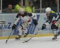 Bild: gb
Die Blue Devils gingen am Wochenende leer aus. Nach dem 2:4 am Freitag gegen Memmingen (Szene mit Kevin Piehler, rechts) verloren die Weidener am Sonntag auch in Sonthofen mit 2:4.