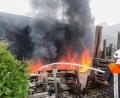 Bild: Feuerwehr Hirschau/exb
Das schnelle Eingreifen der Feuerwehren verhinderte ein Übergreifen der Flammen auf das angrenzende Wohnhaus.