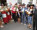 Archivbild: mma
Sowohl amerikanische Gäste aus dem Südlager als auch Besucher aus dem Elsass feierten 2019 beim Marktfest in Hahnbach mit.