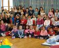 Bild: le
Vollbesetzt ist am Freitag das evangelische Gemeindehaus beim Auftakt der Kinder-Bibel-Woche, die auch von beiden Ortsgeistlichen begleitet wird.