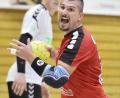 Bild: Ziegler
Mit Gebrüll rein in den Kasten: Der tschechische Kreisspieler des HC Sulzbach, Pavel Schut, in Aktion.