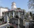 Bild: Steinbacher
Die Arbeiten am Dach der Aussegnungshalle am Weidener Stadtfriedhof stehen vor dem Abschluss. Das Gerüst wird in den nächsten Tagen verschwinden.
