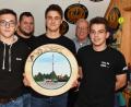Bild: no
Bei der Preisverteilung (von links): Moritz Behringer (Sieger auf Meister), Vorsitzender Christopher Herzog, Mirko Strobel (König), Schützenmeister Bruno Müller und André Baumer (Sieger auf Meister).