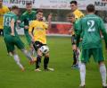 Bild: Andreas Brückmann
Mit 1:0 besiegte die DJK Ammerthal (grüne Trikots) am Sonntagnachmittag in der Fußball-Bayernliga Nord die SpVgg Bayern Hof. Torschütze des Tages war Andre Karzmarczyk (hier beim Schuss), der einen Elfmeter verwandelte.