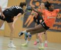 Bild: Andreas Brückmann
So gut wie nicht zu stoppen war Jessi Thomas (rechts), die 15 der 27 Amberger Treffer im Spiel gegen den TV Erlangen-Bruck erzielte. Die 27 Tore reichten allerdings nicht zum ersten Saisonsieg in der Handball-Bezirksoberliga.