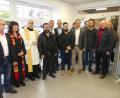 Bild: rn
Segnungszeremoniell mit Bürgermeister Werner Walberer, Lektorin Gabi Scherl, Pfarrer Thomas Jeschner, Vater Hüseyn , Güdük, Imam Yakup Polat, zweiten Bürgermeister Karl Lorenz, Bilal Güdük, Bürgermeister Ernst Lenk, Hausherrn Dominic Reiter und Bürgermeister Peter Lehr.