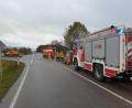 Bild: mde
Ein technischer Defekt an der Kraftstoffversorgung eines Fahrzeugs sorgte für den Einsatz der Feuerwehren Kemnath und Kulmain. Hier beseitigten die Kräfte auf der Staatsstraße 2665 die Ölspur.
