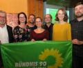 Bild: Hirsch
Die Grünen gründeten in Teubliutz einen neuen Ortsverband. Das Bild zeigt von links: Rudi Sommer, Claudia Lehmann-Schmidkonz, Christian Knarr, Hannah Quaas, Eike Hallitzky, Eva Lettenbauer und Benjamin Quaas.