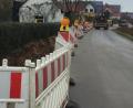 Bild: aks
Nicht nur in der Sigraser Straße herrschen derzeit erschwerte Verkehrsbedingungen. Die Gemeinde hofft, zumindest einige der zahlreichen Baustellen noch vor Jahresfrist abschließen zu können.