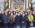 Bild: jow
Die ehemaligen Schüler nach dem Gottesdienst in der Pfarrkirche in Lintach.