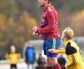 Bild: A. Schwarzmeier
Markus Kraus von der SV Grafenwöhr klärt per Kopfball: Für Aufsteiger Grafenwöhr war gegen den clever agierenden ASV Burglengenfeld nichts zu holen. Die Heimniederlage fiel mit 0:4 deutlich aus.