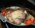 Bild: Matthias Würfl
Fleisch anbraten, mit Rotwein und Lammfond aufgießen und schmoren, das sind die drei Schritte, die zu diesem leckeren Lammbraten führen.