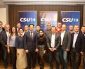 Bild: exb
Mit diesem Team möchte Bürgermeisterkandidat Achim Kuchenbecker die Mehrheit für die CSU im Ursensollener Gemeinderat erreichen (von links): Patrick Fröhlich, Josef Hummel, Marina Hofmann, Martin Fleischmann, Anja Paulus, Marco Preissler, Bürgermeisterkandidat Achim Kuchenbecker, Thomas Baumer, Annabell Matar, Dieter Stiegler, Stefan Wolfinger, Christian Wenkmann jr., Johann Fehlner, Markus Donhauser, Torsten Michl, Alexander Graf und Thomas Graml.