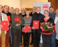 Bild: ag
Bei einem Festakt zum 100-jährigen Bestehens ehrt die Hirschauer SPD langjährige Mitglieder (von links): Zweiter Bürgermeister Josef Birner, Georg Gebhardt, Claudia Bosser, Albert Kraus, Günther Widmann, Elisabeth Böller-Kielhorn, Ingrid Schlosser, Vorsitzender Günther Amann, Marianne Braun, Franz Schlosser, Rudi Wild und Bundestagsabgeordnete Marianne Schieder.