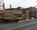 Bild: gf
Schweres Gerät nimmt das Areal des früheren Josefshauses in Beschlag, nachdem mehr als 15 Jahre dort Stillstand herrschte.