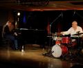 Bild: lr
Seit 45 Jahren treten Ulrich Gumpert und Günter Sommer immer wieder als Duo auf. Sie gelten als Urgestein des freien Jazz in der DDR. Zum 30. Jubiläum des Mauerfalls gaben sie ein eindrucksvolles Konzert in Bayreuth.