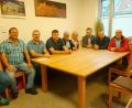 Bild: gac
Landtagsabgeordneter Christoph Skutella (Vierter von rechts) informierte sich bei der Sulzbacher Feuerwehr und nutzte die Gelegenheit, Kommandant Armin Buchwald (links) und KreisbrandmeisterThomas Wisent (Zweiter von links) seine Initiative zur besseren Finanzierung der Feuerwehren vorzustellen.