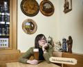 Bild: Florian Hammerich
Eva Maria-Faltermeier nimmt im Kunsthaus kabarettistisch die Südoberpfalz ins Visier.