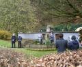 Bild: rrd
Bürgermeister Hans Durst (links) und Rolf List vor dem Ehrenmal mit Ehrenwache in Hirschbach.
