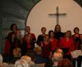 Bild: fpoz
Der Gospelchor „Just for Joy“ bei seinem Auftritt in Waldershof.