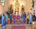 Bild: gi
Die Messfeier in der Pfarrkirche Eslarn gestalteten tschechische und deutsche Schüler mit Fürbitten für den Frieden mit.