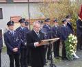Bild: sm
Bei der Gedenkfeier zum Volkstrauertag forderte zweiter Bürgermeister Richard Neumann dazu auf, nicht auf jede Hasstirade hereinzufallen und nicht jeder Hetze zu folgen.
