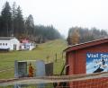 Bild: Gabi Schönberger
Der Skilift am Fahrenberg könnte künftig auch in den Sommermonaten betrieben werden, um Mountainbiker auf den Berg zu bringen. Zumindest ein Aspekt, an dem die Umsetzung in der Vergangenheit gescheitert ist, fällt inzwischen weg.