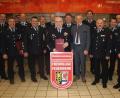 Bild: wro
Höhepunkt der Dienstversammlung waren die Ehrungen langjähriger Führungskräfte durch den Feuerwehrverband des Landkreises. Es gratulierten die Führungskräfte, zudem auch Kreisbrandrat Andreas Wührl und der stellvertretende Landrat Roland Grillmeier (ganz vorne, 2. bzw. 3. von rechts).