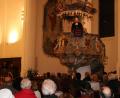 Bild: sne
Regionalbischof Klaus Stiegler predigt von der Kanzel in der St.-Michaels-Kirche.