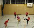 Bild: Hartl
Beim Fußballtennis sind Taktik, Ballgefühl und Beweglichkeit gefordert. Die RSG-Spieler treffen sich jeden Donnerstag in der Sporthalle der Luitpoldschule zum Training