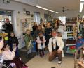 Bild: aun
Das ganze Dorf war auf den Beinen, um seinen Laden zu feiern. Für die Kinder trat sogar ein Clown auf.