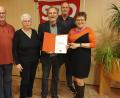 Bild: wro
Karl Georg Haubelt (Mitte) gehört seit 40 Jahren der SPD an. Dazu gratulierten (von links) SPD-Ortsvorsitzender Georg Wurzer, Christa Franz, Thomas Döhler und Brigitte Scharf.