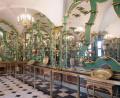 Bild: Sebastian Kahnert/zb/dpa
Ein Zimmer des Grünen Gewölbes im Dresdner Schloss der Staatlichen Kunstsammlungen Dresden (SKD). Dort ist am frühen Montagmorgen eingebrochen worden. Der Einbruch betrifft den historischen Teil der wertvollen Sammlung.