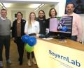 Bild: Hirsch
Gestalteten die Feier im BayernLab-Büro Nabburg (von links): Marc Knott, Georg Wittmann, Simone Hösl, Lea Maier, Julian Schwan, Anja Plonner und Reinhard Greiner.