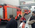 Bild: Dobmeier
Die Rettungskräfte rollen an. Im NOC machte der Feueralarm eine Evakuierung erforderlich.