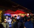 Bild: mmj
Beleuchtete und dekorierte Verkaufsstände waren beim Adventmarkt von "Land & gut" am Raiffeisengelände aufgebaut.