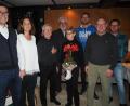 Bild: krb
Jubilar Max Fischer (Dritter von links) nimmt die Gratulationen entgegen.